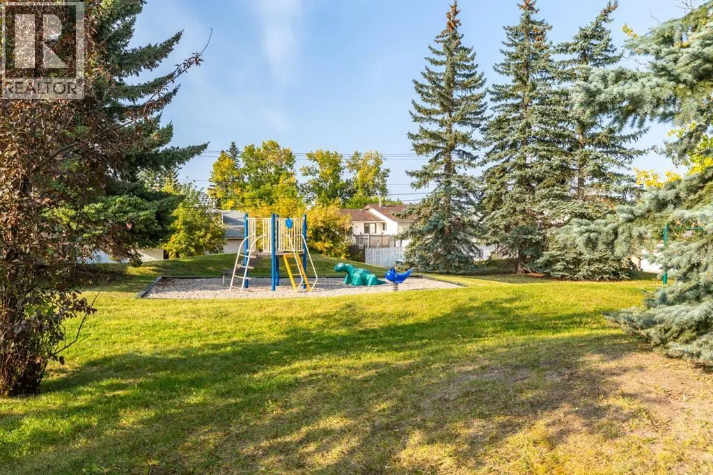 207 Whiteview Bay NE