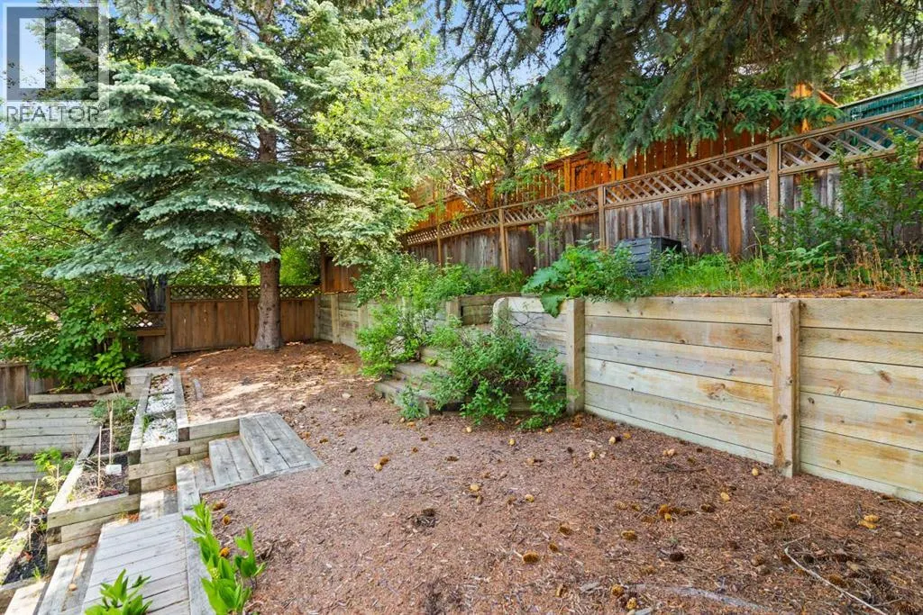 131 Stratton Crescent SW
