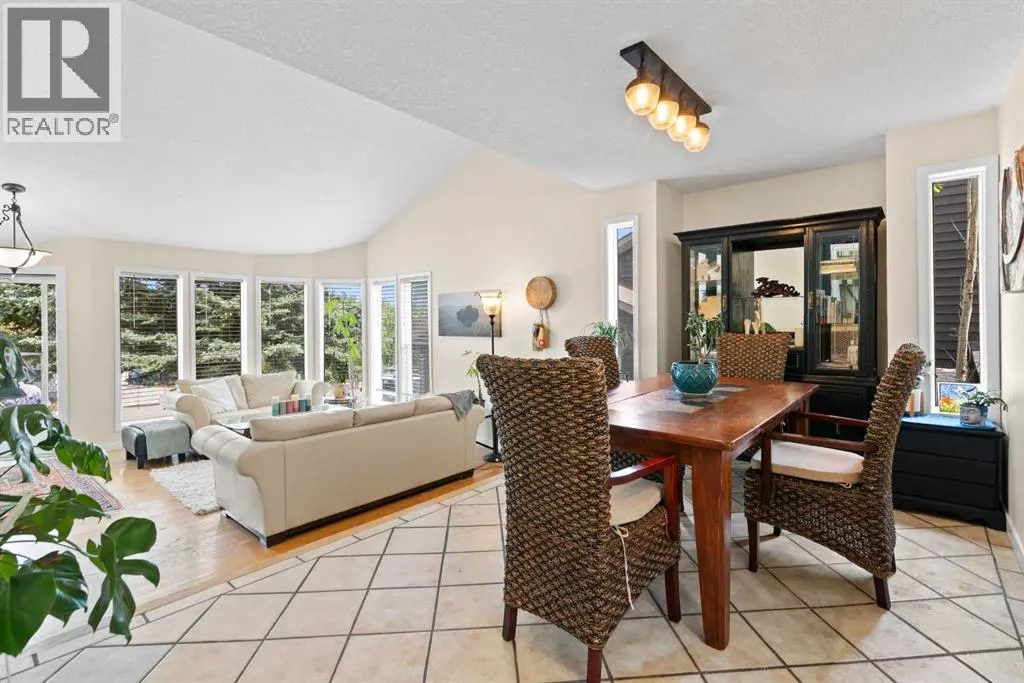 131 Stratton Crescent SW