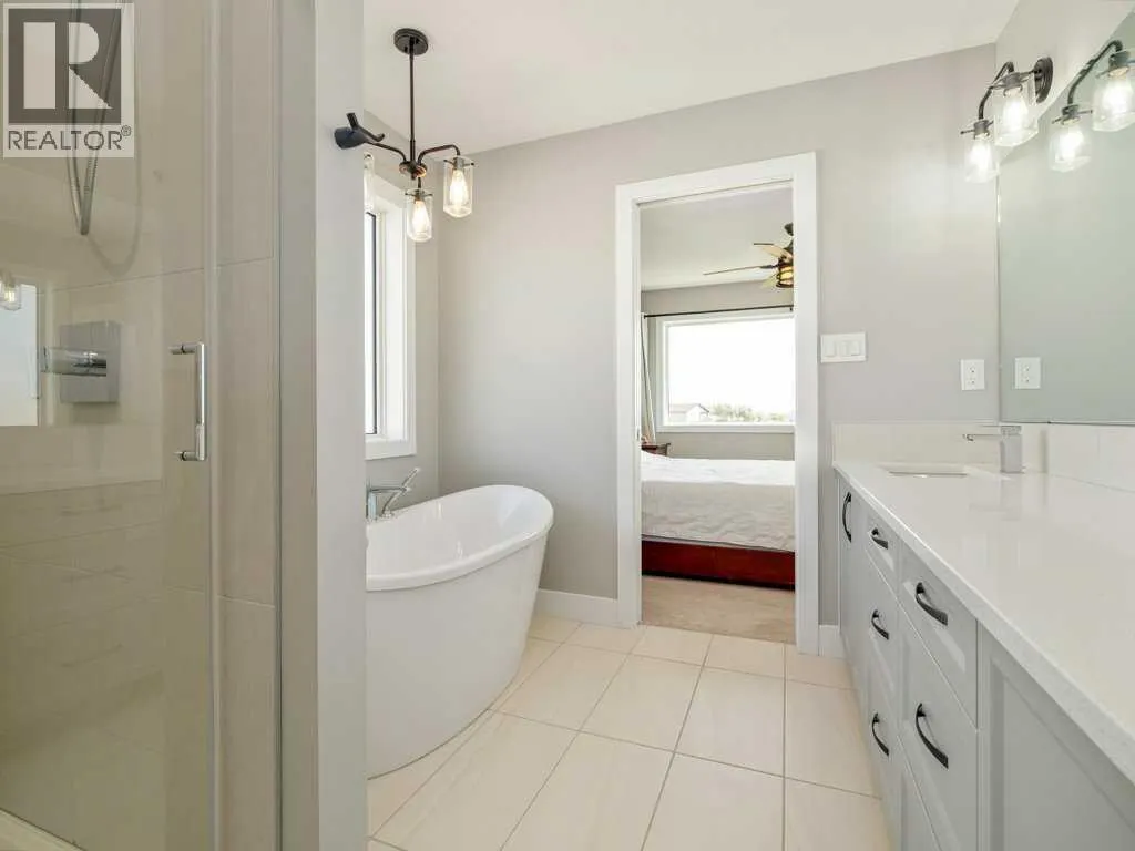 57 Goldenrod Place W