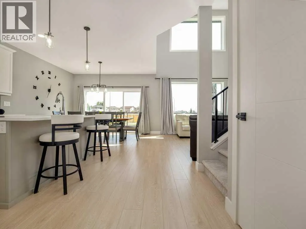 57 Goldenrod Place W