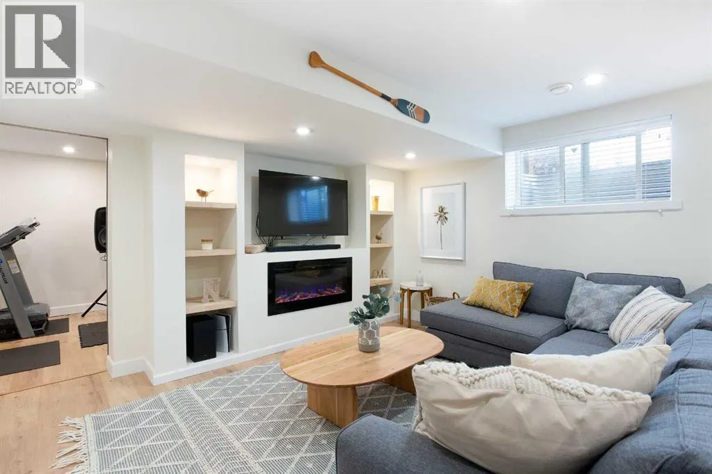 32 Cityscape Mount NE
