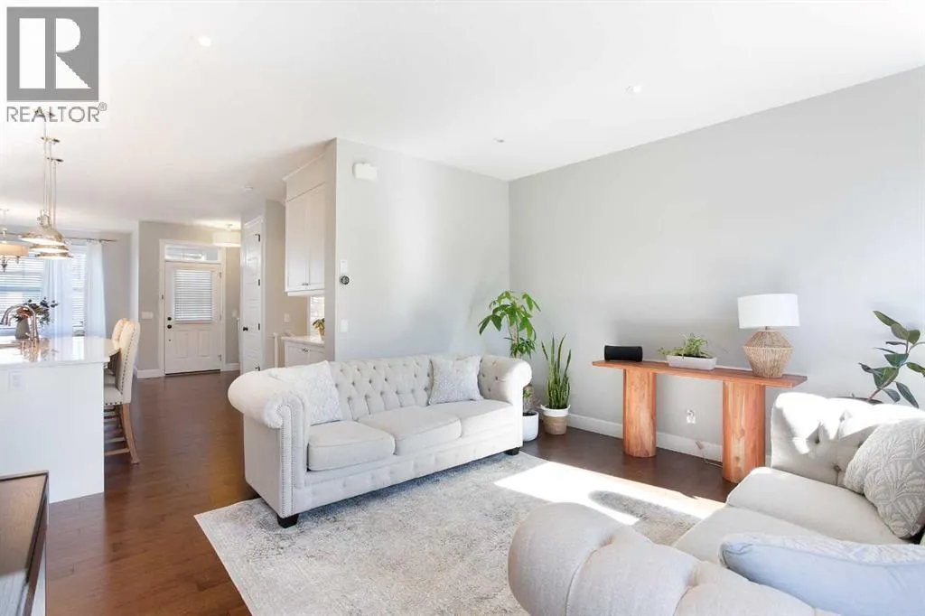 32 Cityscape Mount NE