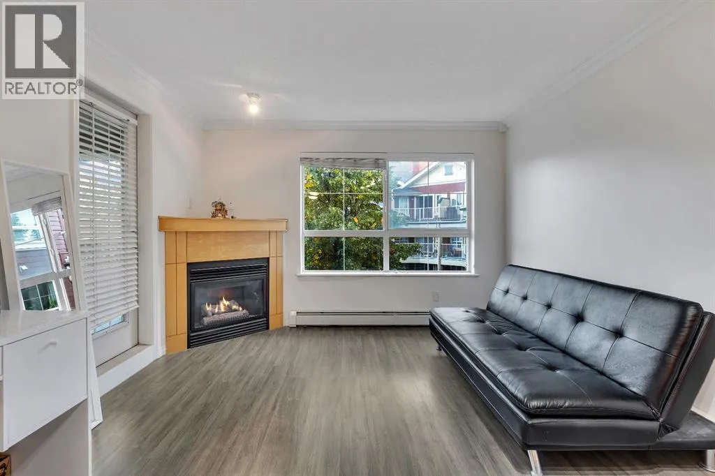 327, 22 Richard Place SW