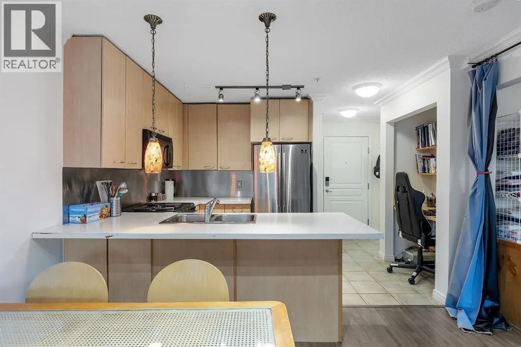 327, 22 Richard Place SW