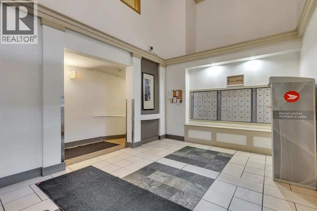327, 22 Richard Place SW