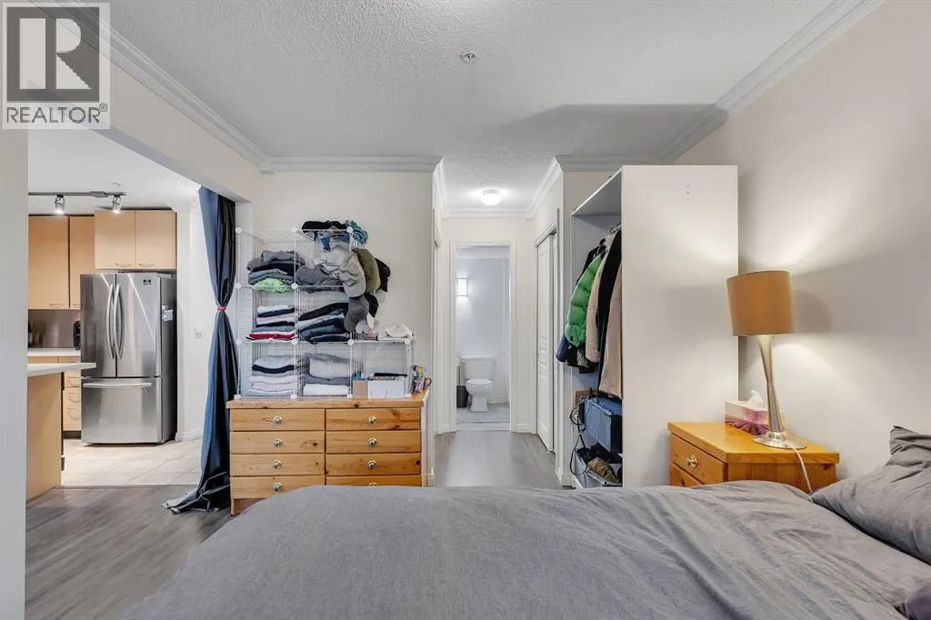 327, 22 Richard Place SW