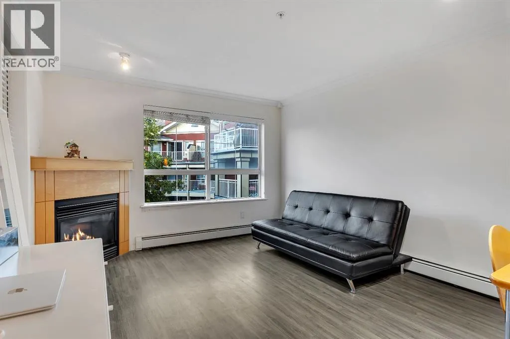 327, 22 Richard Place SW