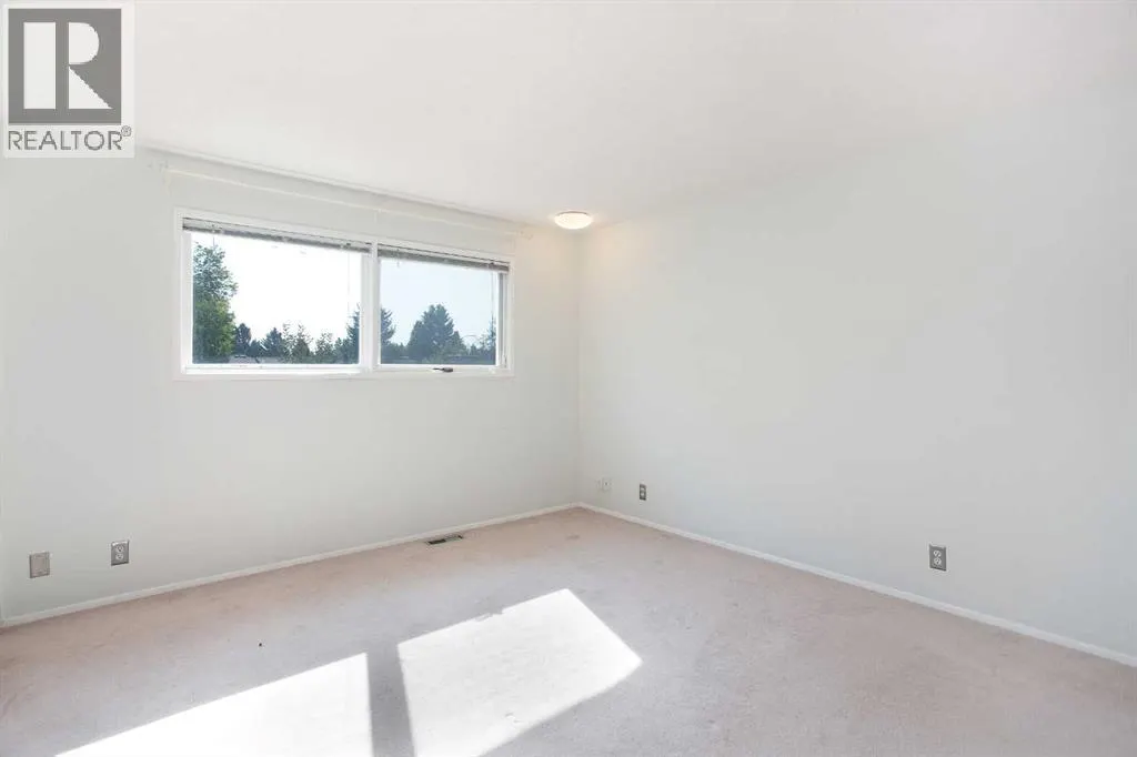 135 Parkglen Crescent SE