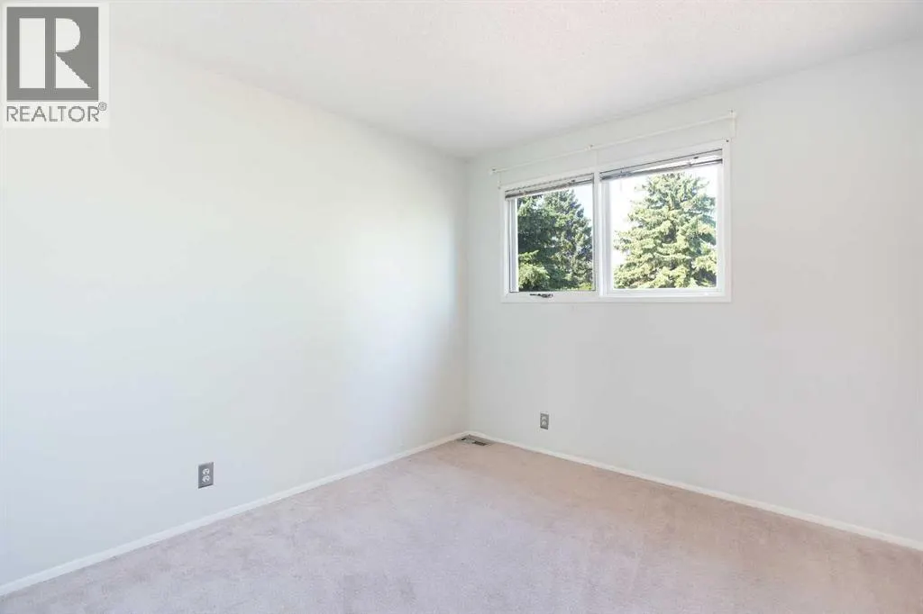 135 Parkglen Crescent SE