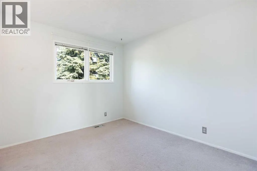 135 Parkglen Crescent SE