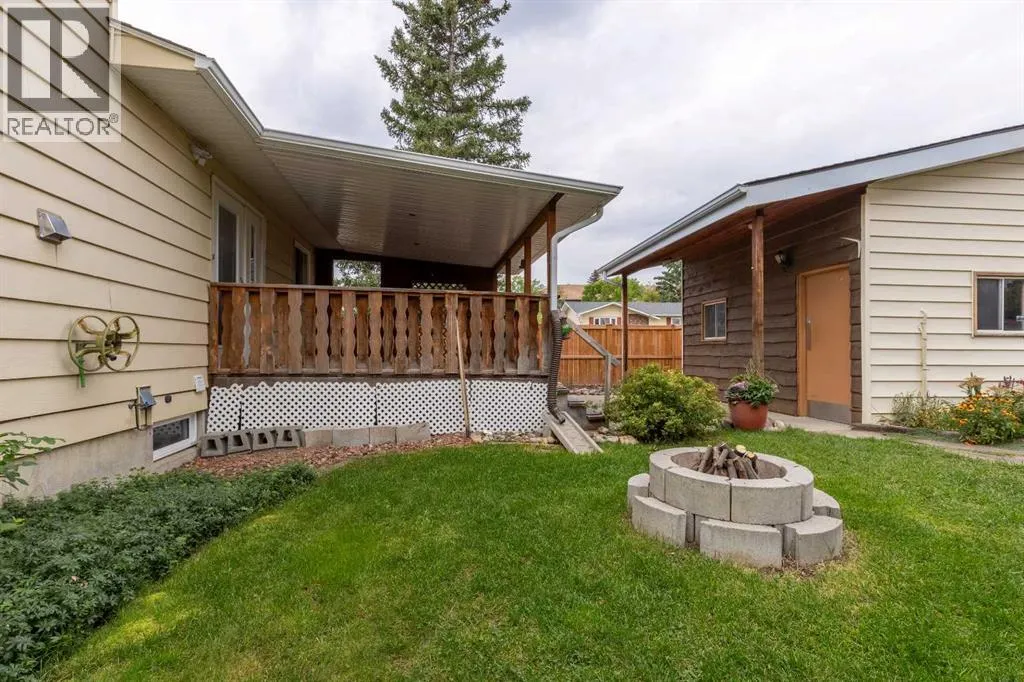 51 Temple Boulevard W