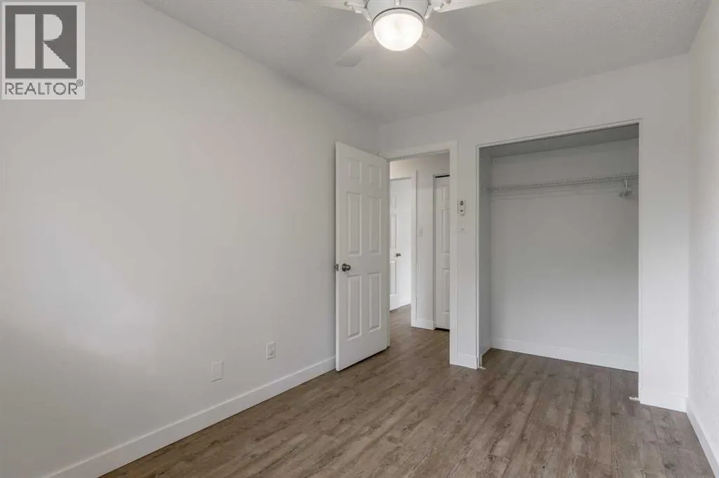 51 Temple Boulevard W