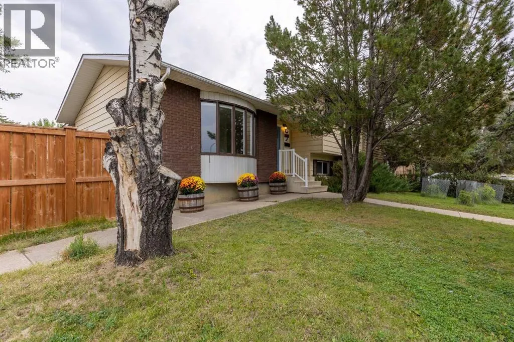 51 Temple Boulevard W