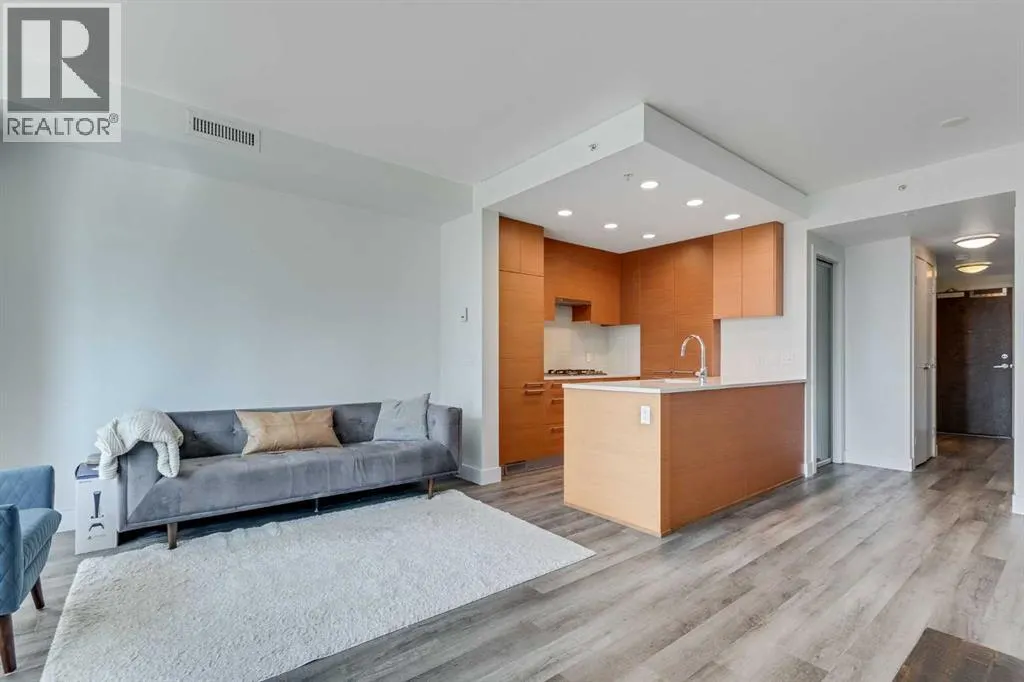 548, 222 Riverfront Avenue SW