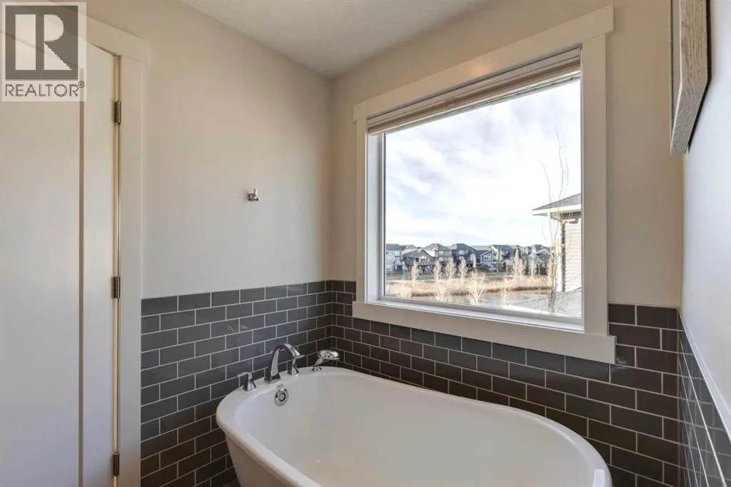 161 Kingsmere Cove SE