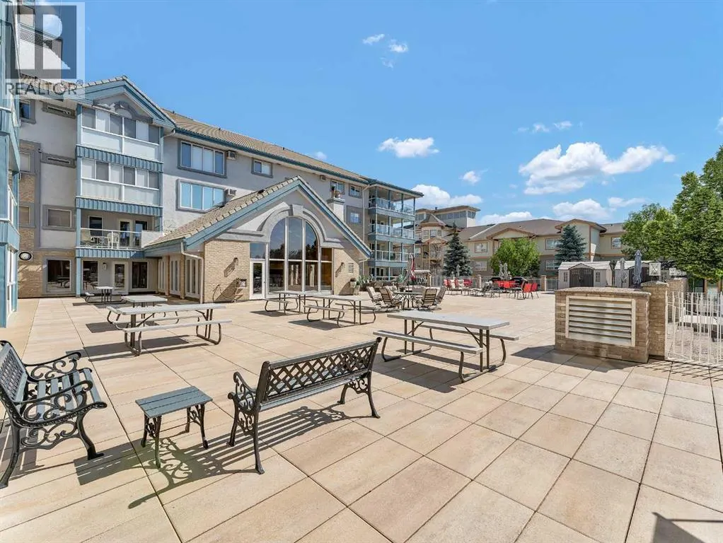 220, 1535 Southview Drive SE