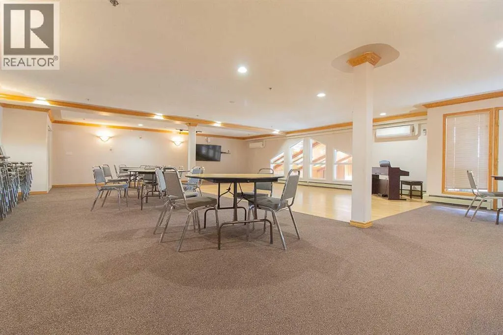 220, 1535 Southview Drive SE