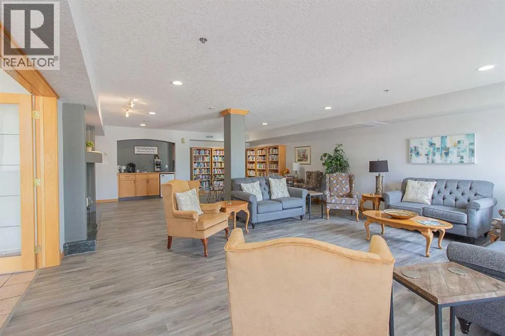220, 1535 Southview Drive SE