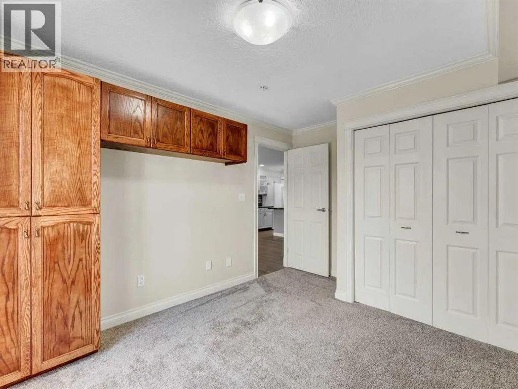 220, 1535 Southview Drive SE