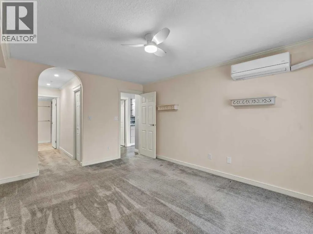 220, 1535 Southview Drive SE
