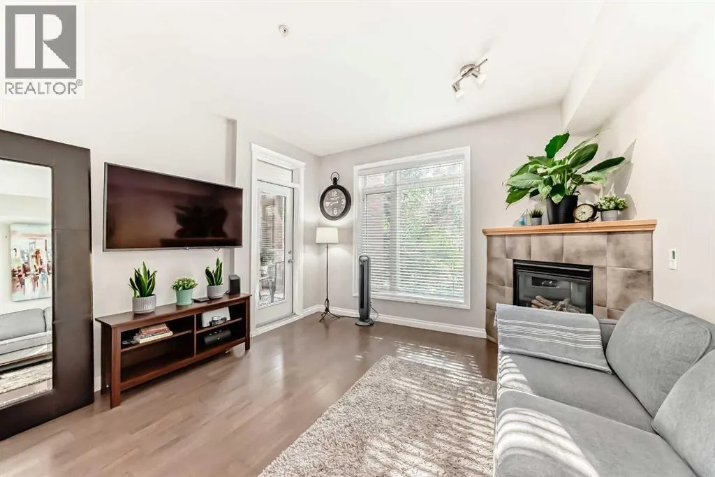 214, 2 Hemlock Crescent SW