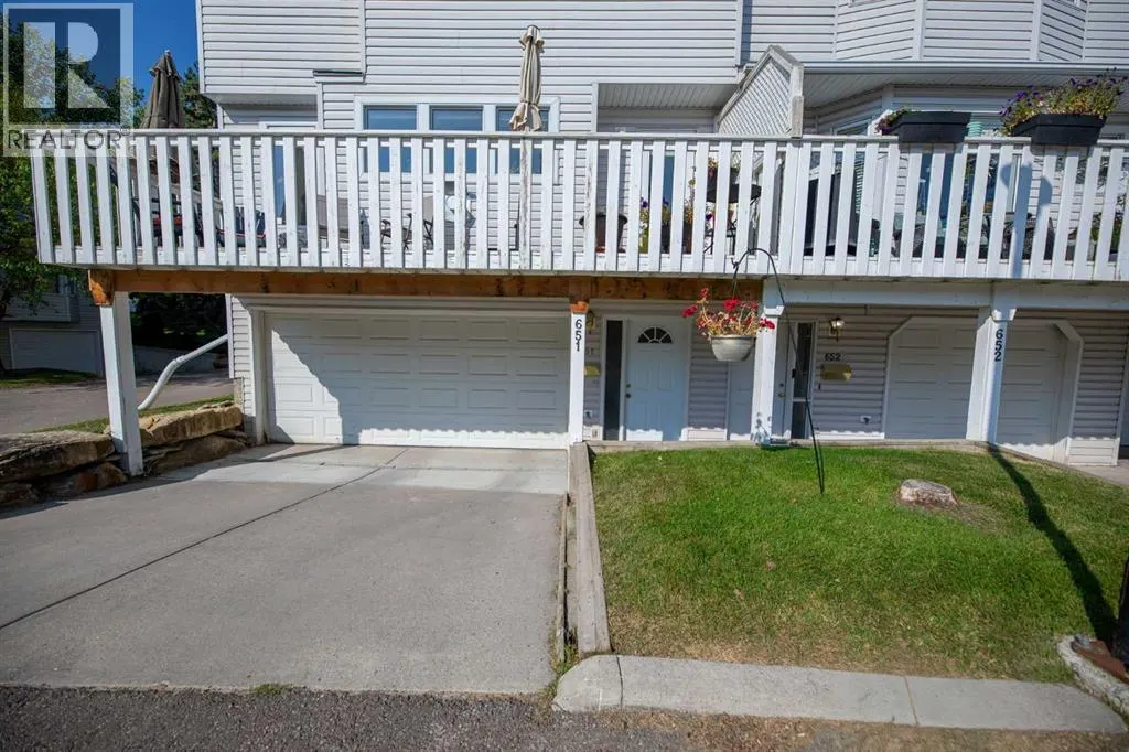 651 Killarney Glen Court SW