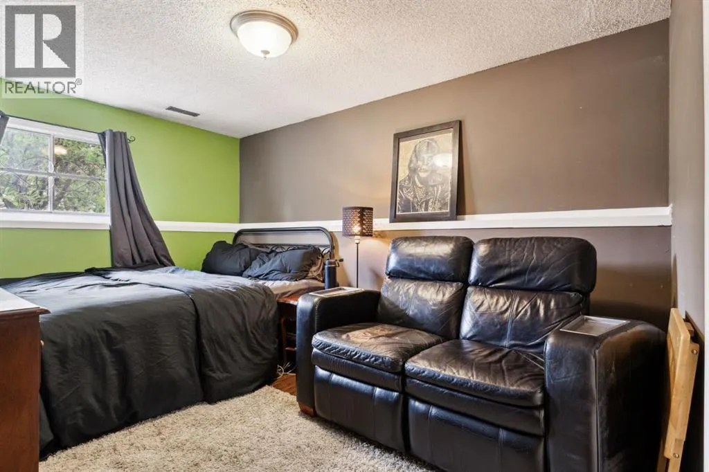 147 Falchurch Crescent NE