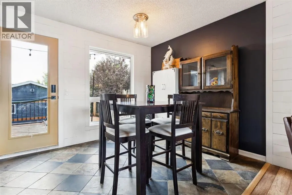147 Falchurch Crescent NE