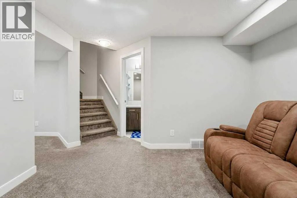 24 Copperpond Park SE