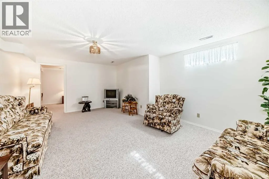 44 Hawkside Park NW
