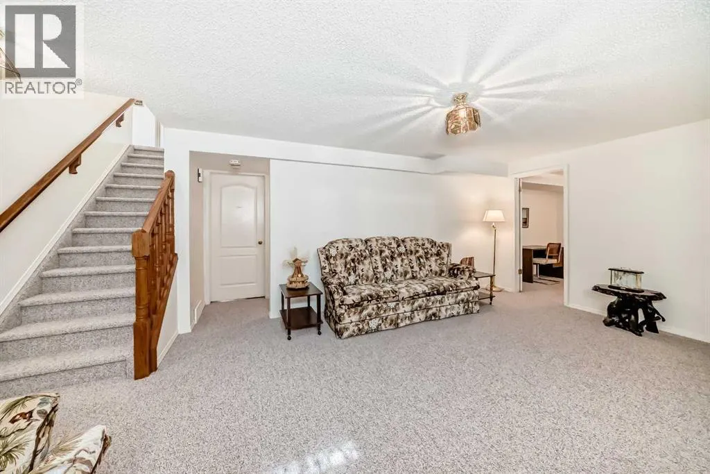 44 Hawkside Park NW
