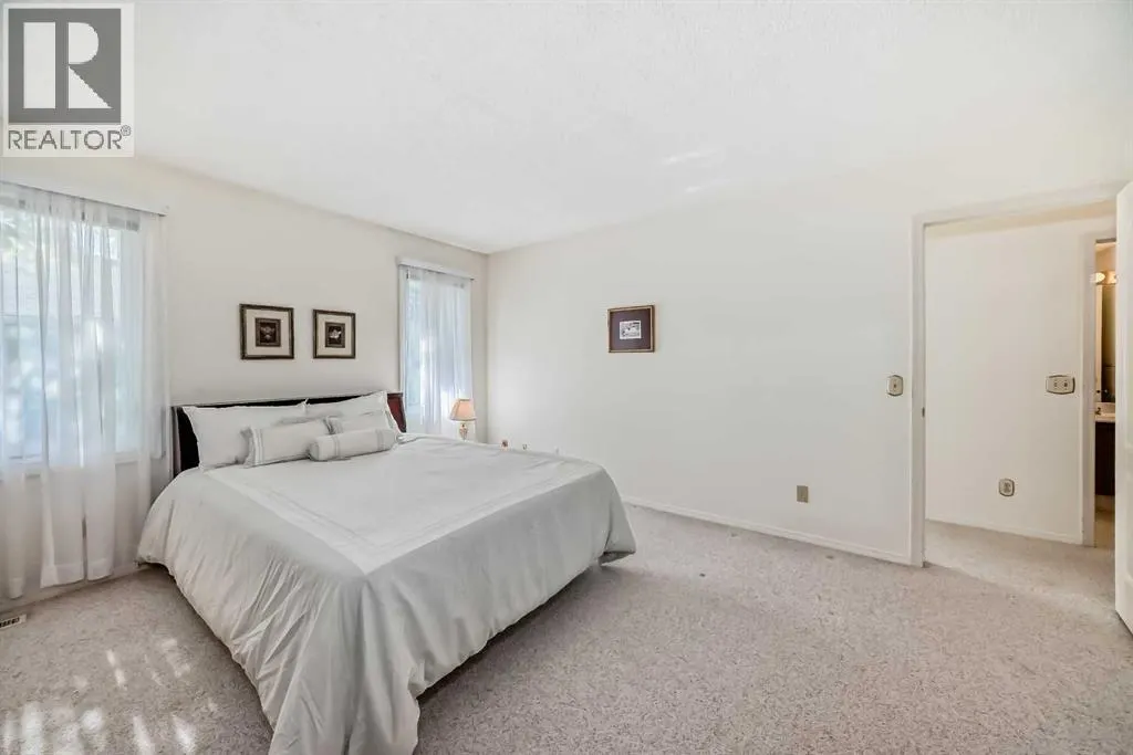 44 Hawkside Park NW