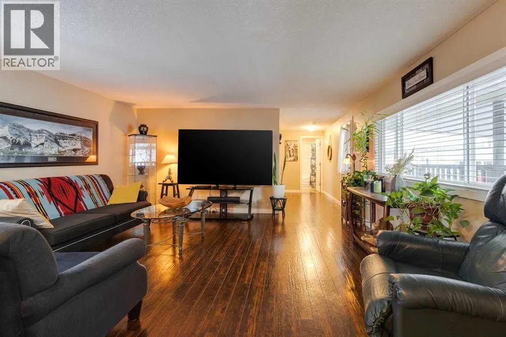 106, 99 Arbour Lake Road NW