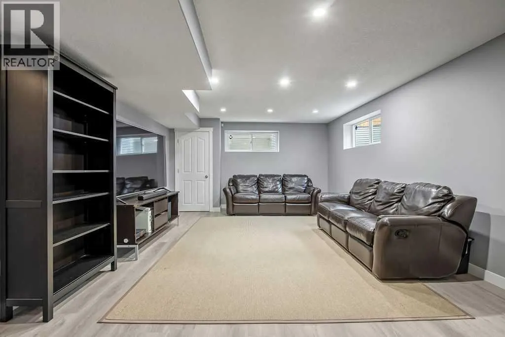 500 Cougar Ridge Drive SW