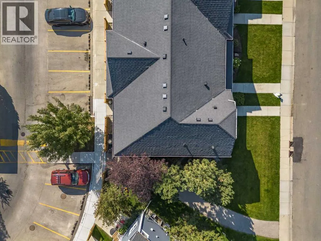 169 Rainbow Falls Manor