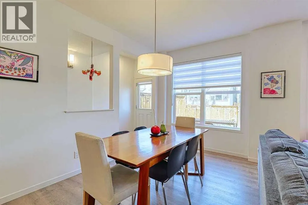 146 Arbour Lake Rise NW