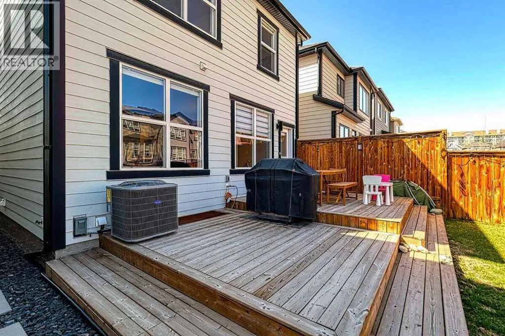 146 Arbour Lake Rise NW