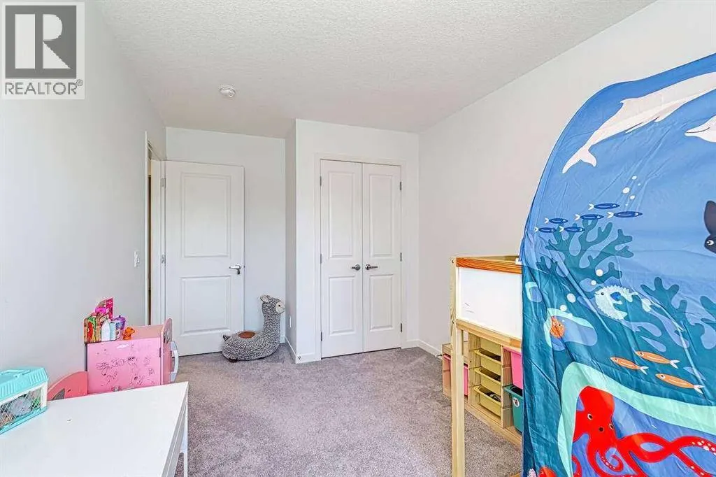 146 Arbour Lake Rise NW