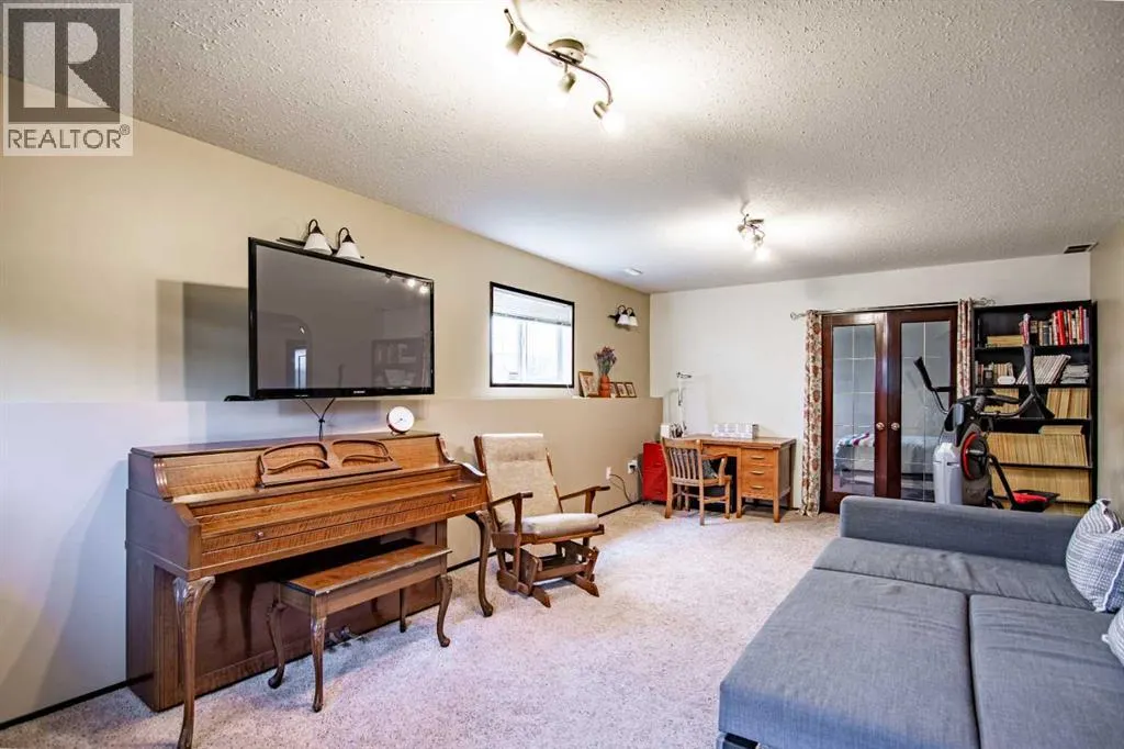 84 Addington Drive