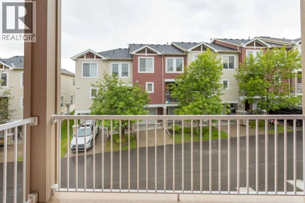 8312, 70 Panamount Drive NW