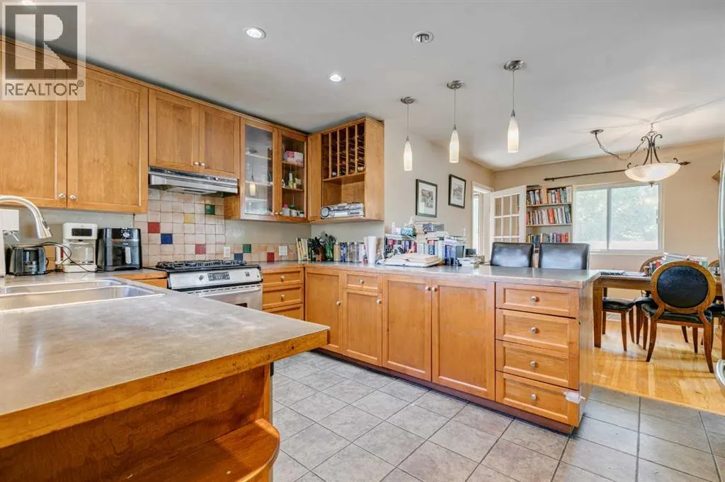 146 Wedgewood Drive SW