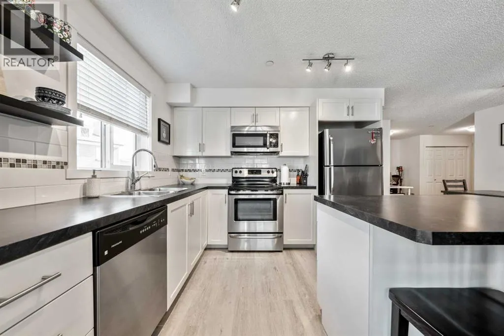 1306, 279 Copperpond Common SE