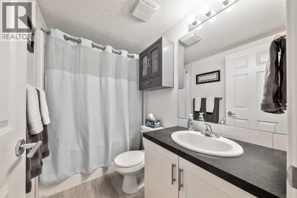 1306, 279 Copperpond Common SE
