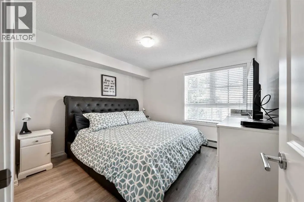 1306, 279 Copperpond Common SE