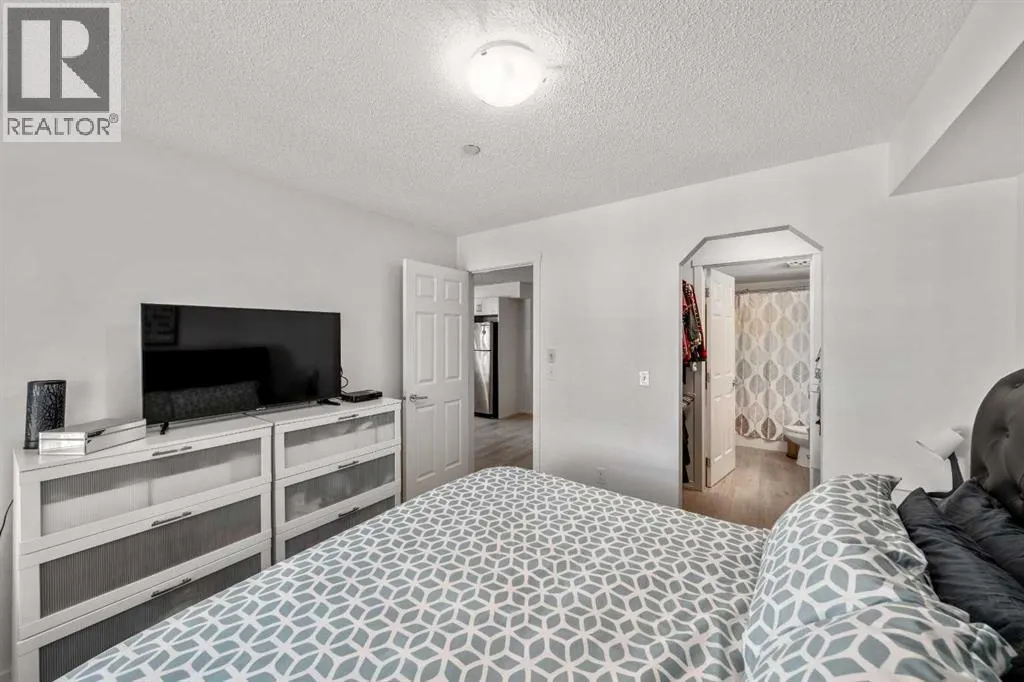 1306, 279 Copperpond Common SE