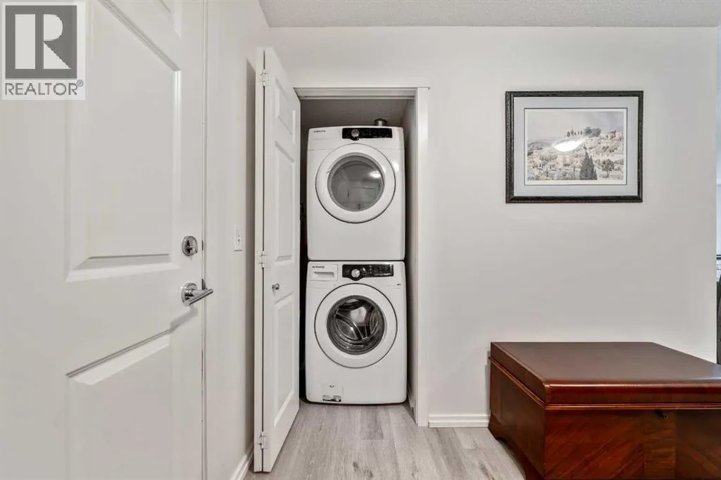 1306, 279 Copperpond Common SE