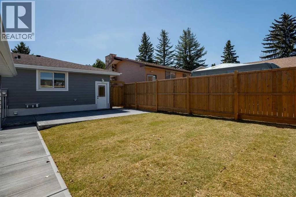 924 Canna Crescent SW