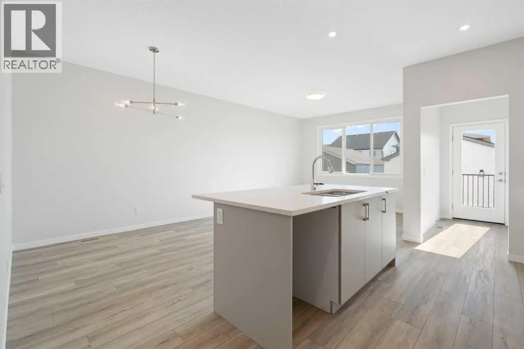 34 Herron Common NE