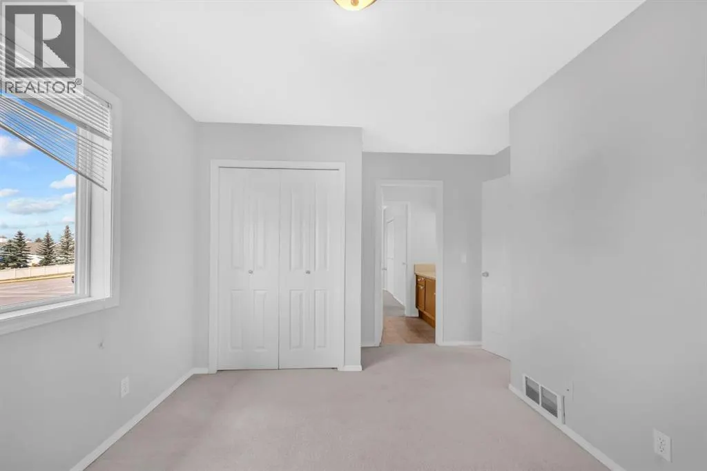 171 Willowbrook Drive NW